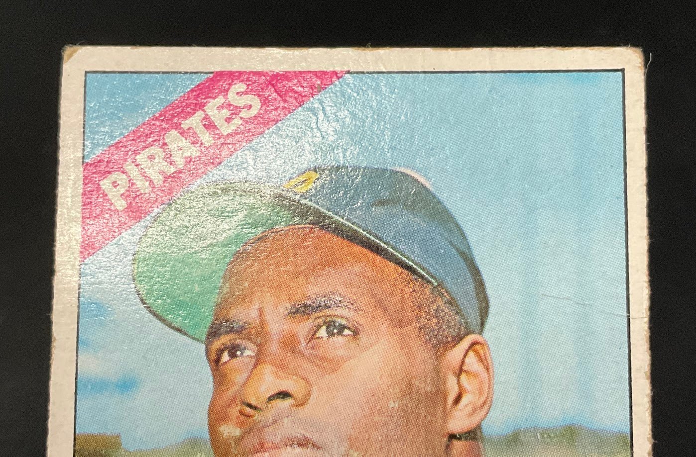252-bob-clemente-1966-topps-300-pittsburgh-pirates-gd-3.jpg Bob Clemente 1966 Topps #300 Pittsburgh Pirates GD