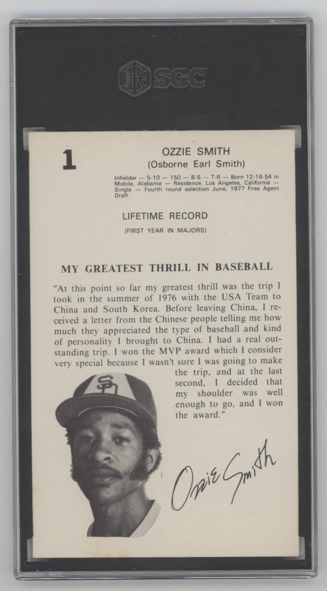 821-ozzie-smith-1978-family-fun-centers-oversized-1-sgc-8.5-2.webp Ozzie Smith 1978 Family Fun Centers Oversized #1 SGC 8.5